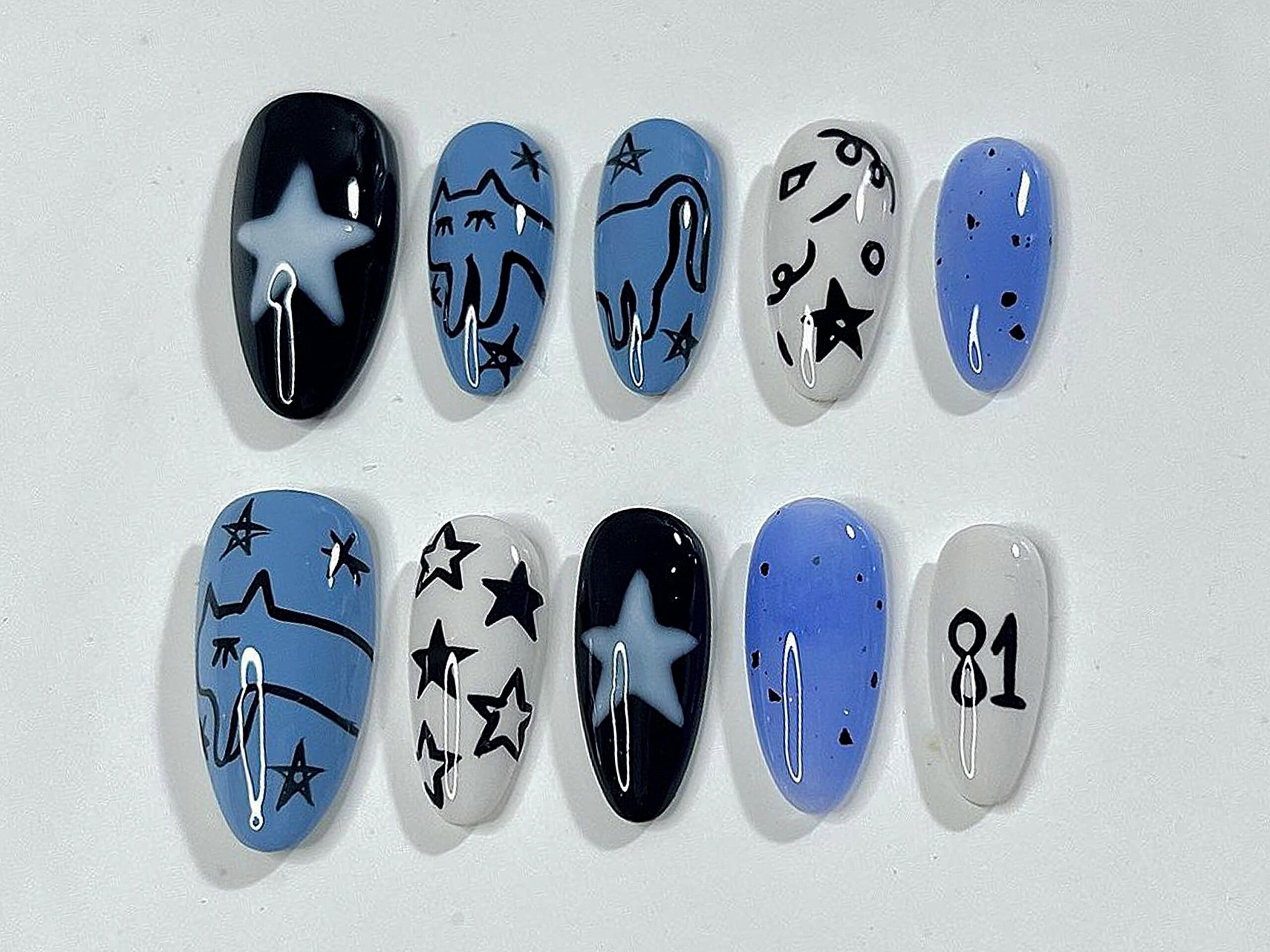 Acubi nails minimalist manicure featured